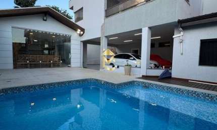 Casa com 4 dorms, piscina e área gourmet à venda no Campos Elíseos – Taubaté/SP