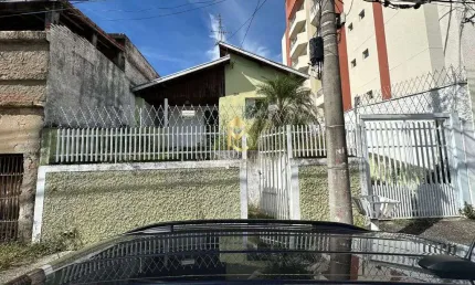 Casa de 2 dormitórios para venda e aluguel, com ótima localização em Taubaté