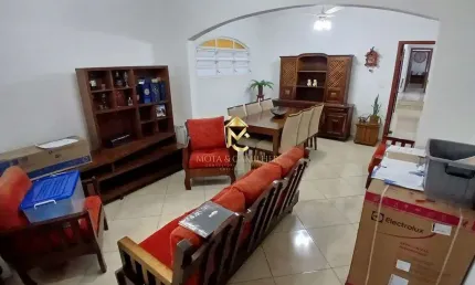 Casa com ótima localização comercial para venda ou locação
