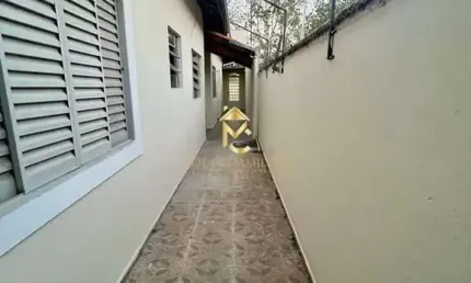 Casa com suíte disponível para locação próximo ao sesc.