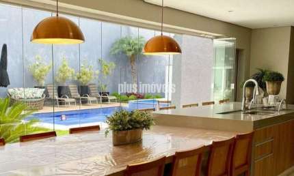 Casa em Condomínio 4 Suites  5 Vagas  na Granja Viana