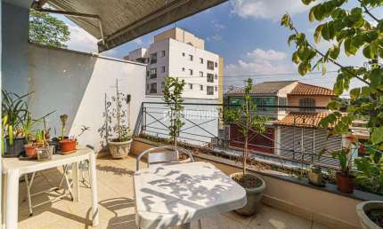 SOBRADO RESIDENCIAL 196,0M²AC 3 SUÍTES 3 GAR - 200,0M² ÁRE DE TERRENO