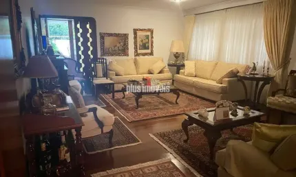 Linda casa Comercial ao lado do Aeroporto de Conganhas
