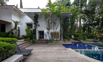 Morumbi Real Parque 1100,0m²Ac - 2.000,0m² Área de Terreno 5 Suítes com Closet -6 Vagas