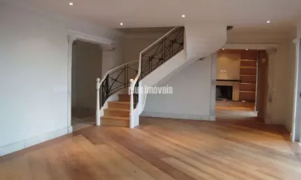 MAGNÍFICA COBERTURA DUPLEX NO ALTO DA BOA VISTA, PARA MANTER A POMPA E CIRCUNSTÂNCIA!  ATREVA-SE!