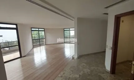 Abaixo da avaliação -   próximo ao graded scchool -  triplex com 637,0m² au 4 suítes 4 gar  -