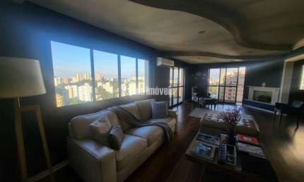 APTO AMPLO, RECÉM REFORMADO EM ANDAR ALTO E COM VISTA PANORÂMICA