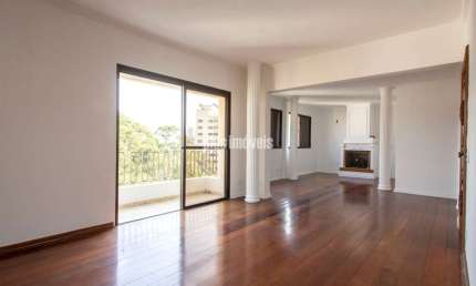 PRÓXIMO A GRADED SCHOOL -  COBERTURA DUPLEX 230,0M²AU 3 SUÍTES 4 GAR - PISCINA - VISTA PANORÂMICA.