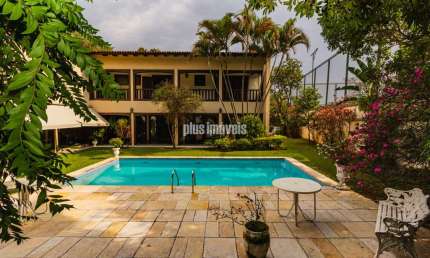 Cidade Jardim 1.090,0m² Área de Terreno, 574,00m² AC, 4 Dorms, 2 Suítes, 4 Gar, Piscina