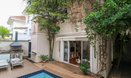CASA EM CONDOMÍNIO COM 252,0M²AC - 4 SUÍTES  3 GARAGEM - ÁREA GOURMET E PISCINA