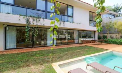 Jardim Guedala 457,0m² AC, 590,0m² Terreno, 3 Suítes, 3 Vagas de Garagem, Piscina e Churrasqueiera