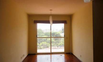 LINDO ESPAÇOSO E BEM LOCALIZADO E COM CONDOMINIO BARATO