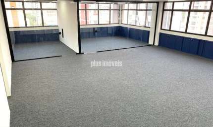 Sala comercial com 3 salas para alugar na Rua Laplace, 96, Brooklin Paulista, São Paulo