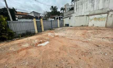 Terreno plano residencial, local nobre Granja Julieta