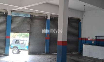 SALÂO COMERCIAL COM 180M2 DE ÁREA ÚTIL JARDIM MITSUTANI