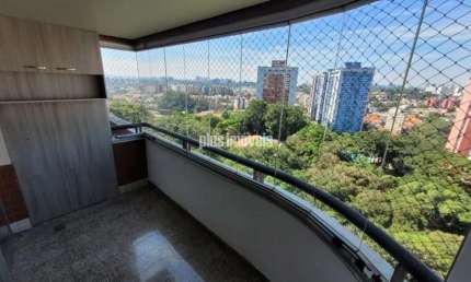 Apartamento com 4 Quartos para  aluguel, 189m² - Jardim Colombo