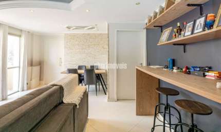 Apartamento para venda com 2 quartos, sendo 1 suíte, 68m²