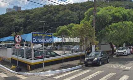 Terreno de esquina, excelente localização na Chácara Santo Antônio