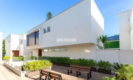CASA EM CONDOMINIO FECHADO 365,0M² ÁREA PRIVATIVA  4 SUÍTES- 6 VAGAS DE GARAGEM1