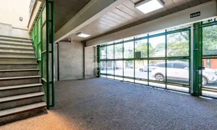 Casa comercial com 5 salas à venda na Avenida Ricardo Medina Filho, 814, Vila Ipojuca, São Paulo