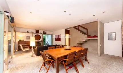 Casa com 2 quartos à venda na Rua Petrópolis, 578, Sumaré, São Paulo