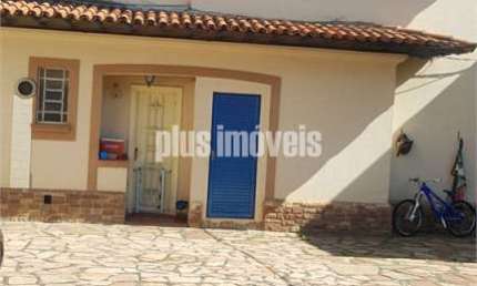 Casa com 4 quartos para alugar na Rua Groenlândia, 564, Jardim América, São Paulo