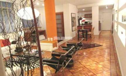 1) Apartamento  de 115m² de área útil, reformado, pronto para morar
