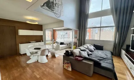 IMPONENTE DUPLEX, CHARMOSO E COBIÇADO EM PINHEIROS!