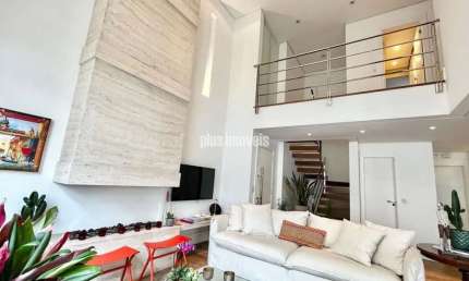 IMPONENTE DUPLEX, CHARMOSO E COBIÇADO EM PINHEIROS!