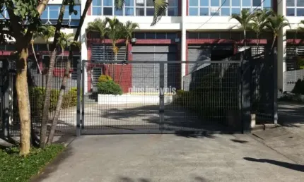 Prédio comercial industrial com 950m2 - ótimo estado - em Alphaville - Barueri