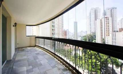 Apartamento para alugar com 247m², 4 quartos e 5 vagas
