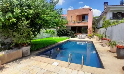 Casa Assobradada  3 Quartos 3 SuiteS 4 Vagas no Morumbi