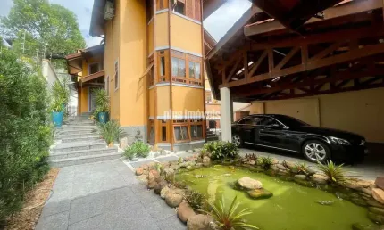 CASA EM VILA 300M² (3 SUÍTES, 3 VAGAS), PISCINA) NO JARDIM DOS ESTADOS