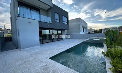 Casa Moderna NOVA ? Porteira Fechada ? 4 Suítes ? Vista Deslumbrante para Área Verde ? São Paulo II