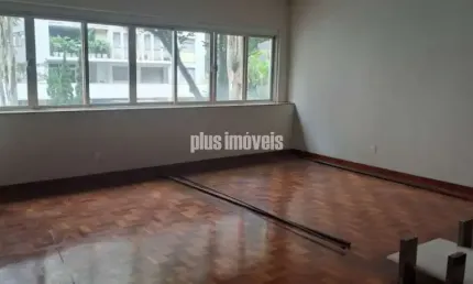 Apartamento com 300mts de área útil, 3 dormitorios, 1 suite, 3 vagas