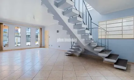 Casa Espetacular com 3 Quartos em Localização Privilegiada no Planalto Paulista
