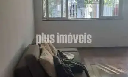 Aobrado com 2 dormitorios, 1 vaga, rua sem saida, local tranquilo.