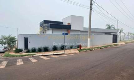 Casa para Locação em Boituva, Parque das Árvores, 2 dormitórios, 1 suíte, 3 banheiros, 2 vagas