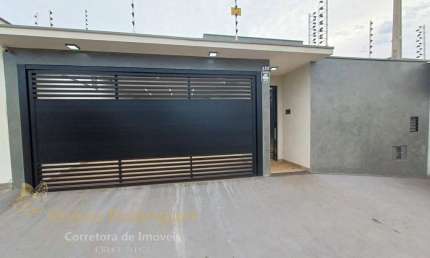 Casa para Venda em Boituva, Portal Ville Jardins, 3 dormitórios, 1 suíte, 2 banheiros, 2 vagas