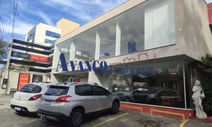 Maravilhoso conjunto comercial com 1282 m² em localização privilegiada