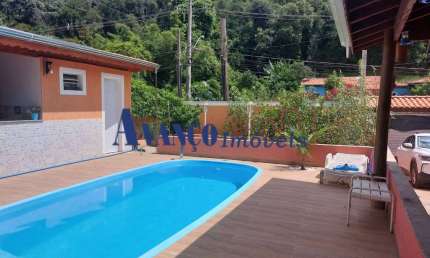 Bairro Roseira em Jundiaí - Linda casa com piscina e churrasqueira