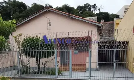 Casa á venda em ótima localização no Bairro Ponte São João