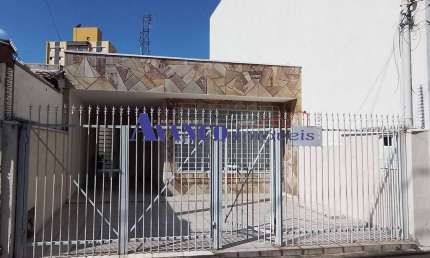 Casa térrea na Av. Fernando Arens - Excelente localização