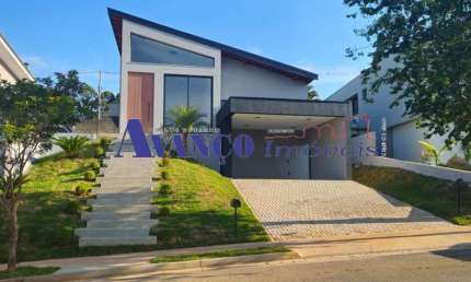 Villagio Paradiso - Maravilhosa casa nova, térrea e com piscina