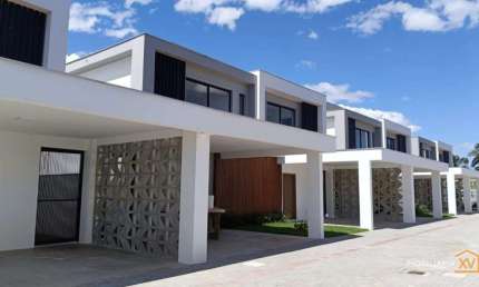 Casa em condomínio de alto padrão, bairro Vila Nova