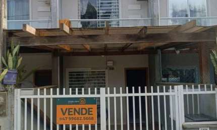 Geminado semi mobiliado com 02 dormitórios para vender, Vila Nova