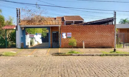Casa com 4 quartos à venda no Jardim Leopoldina, Porto Alegre  por R$ 399.000