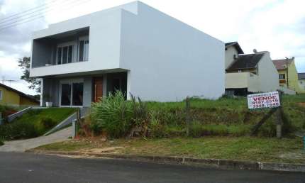 Terreno à venda no Alto Petrópolis, Porto Alegre  por R$ 240.000