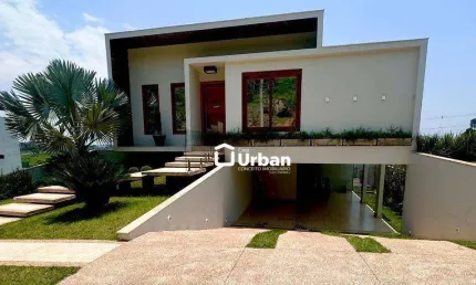Casa com 3 suites , piscina e academia privativa completa em Condominio