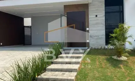 Imperdível! Casa em Condomínio à venda em Sorocaba-SP, bairro Cajuru do Sul, 3 quartos, 3 suítes, 2 salas, 4 banheiros, 4 vagas, 144m².